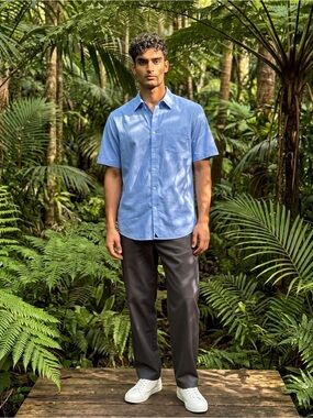 UNTUCKit Light Blue Men's Button-Up Shirt